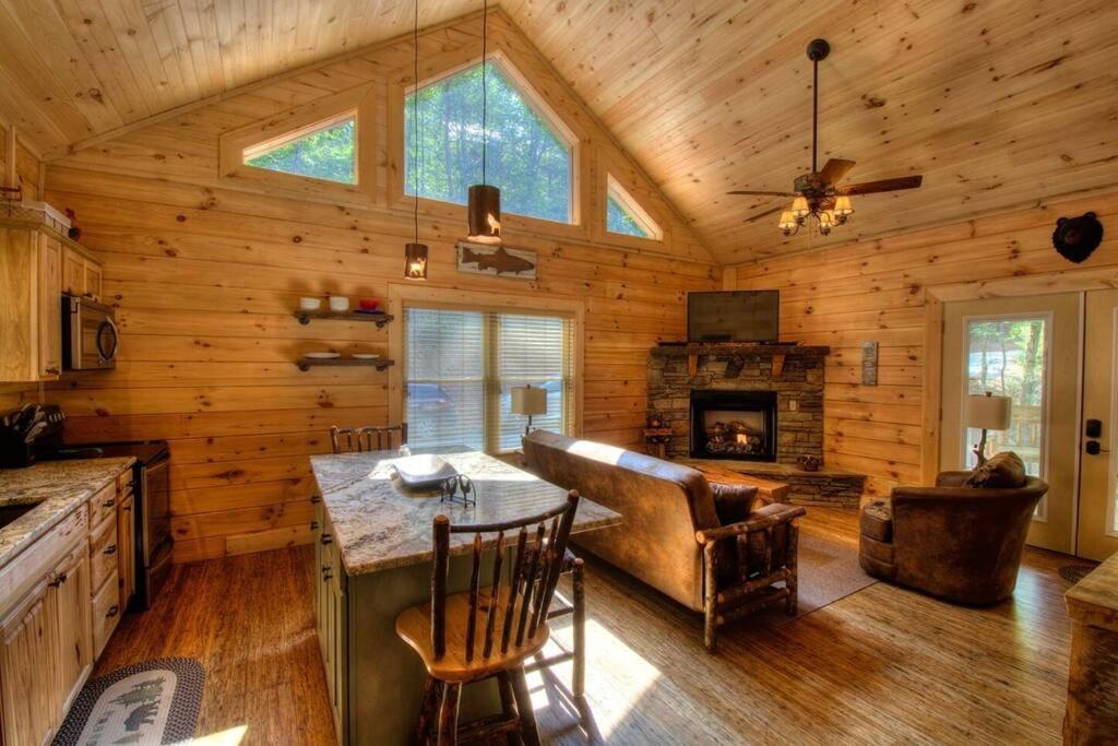 Villa Honeymoon Getaway In Woods Near Noc And Smoky Mtn Rr Bryson City Esterno foto