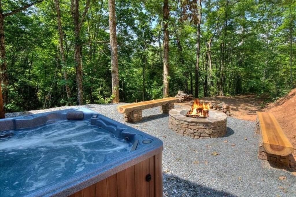 Villa Honeymoon Getaway In Woods Near Noc And Smoky Mtn Rr Bryson City Esterno foto